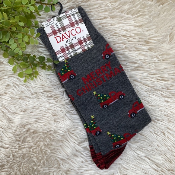 🎉2X HP🎉 Davco Tree & Truck Socks 💗 Gray Red & Green - Picture 2 of 8